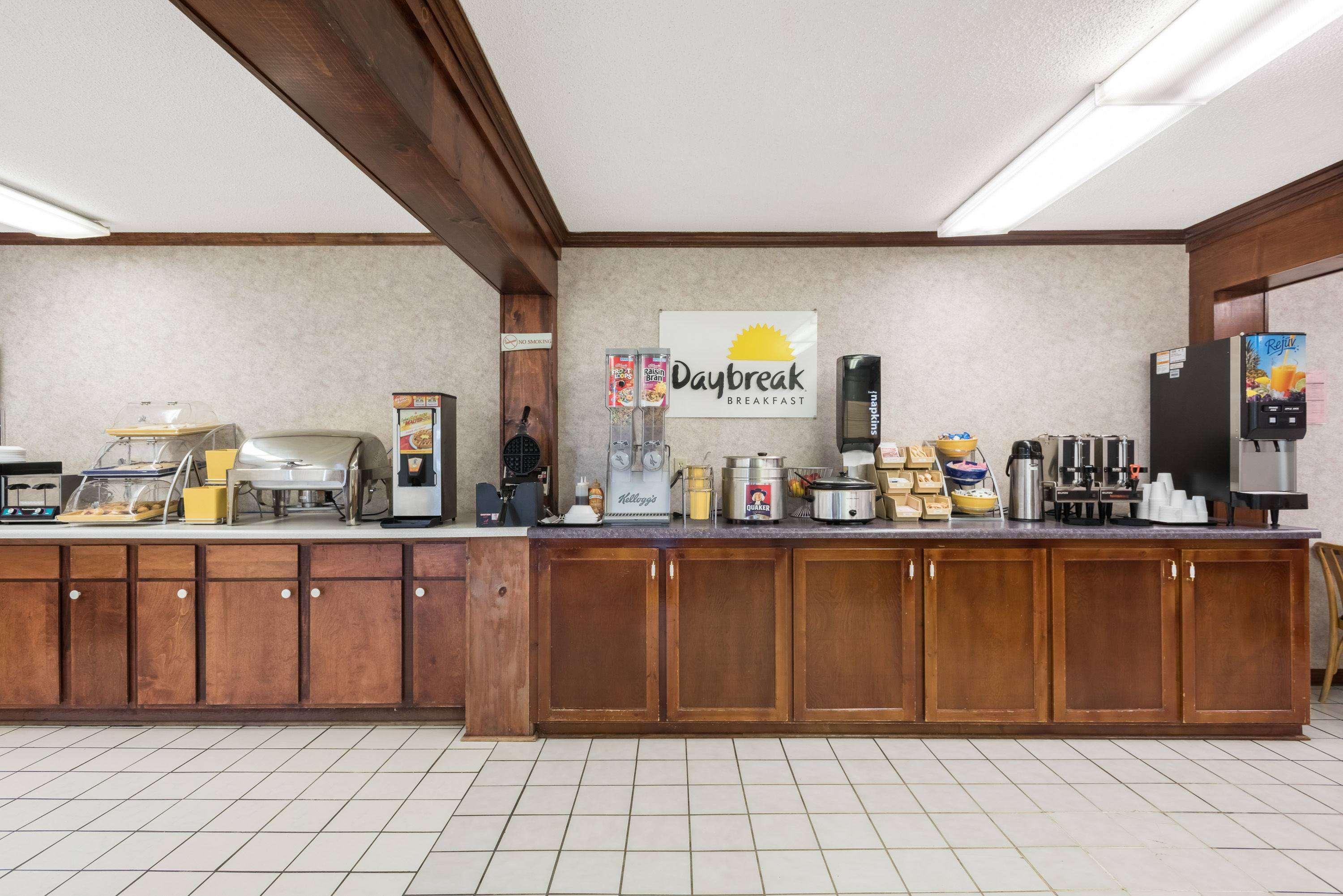 Days Inn By Wyndham Jellico - Tennessee State Line Εξωτερικό φωτογραφία