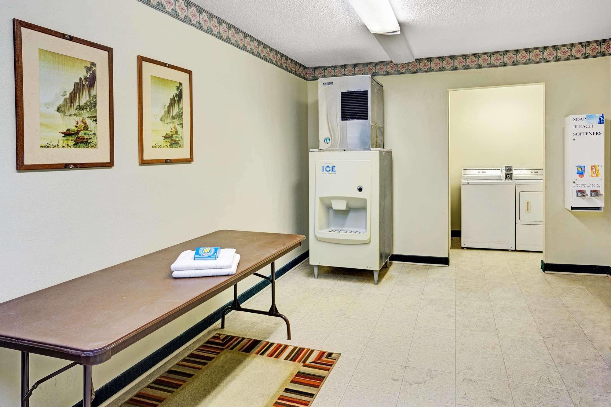 Days Inn By Wyndham Jellico - Tennessee State Line Εξωτερικό φωτογραφία