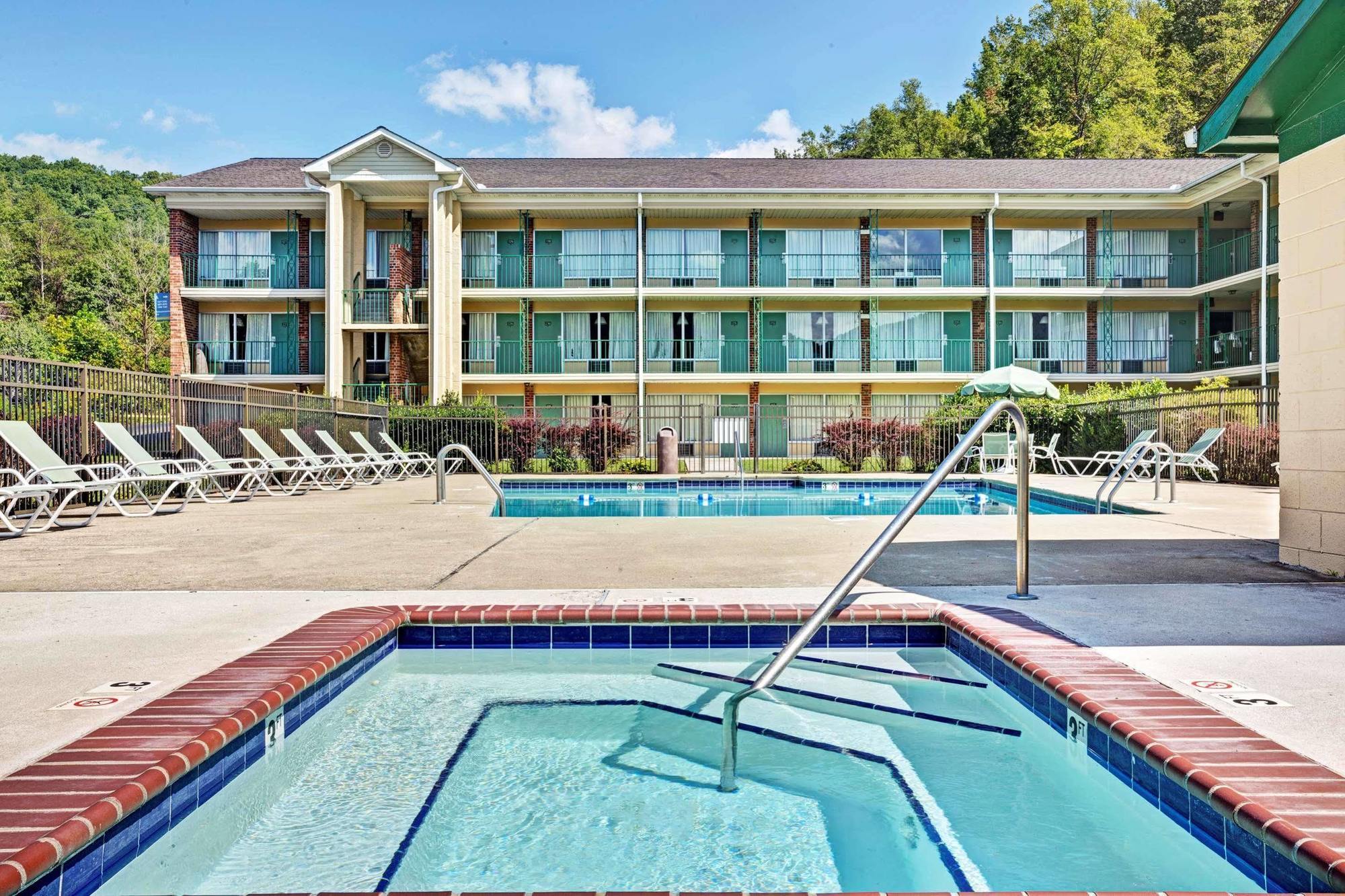 Days Inn By Wyndham Jellico - Tennessee State Line Εξωτερικό φωτογραφία